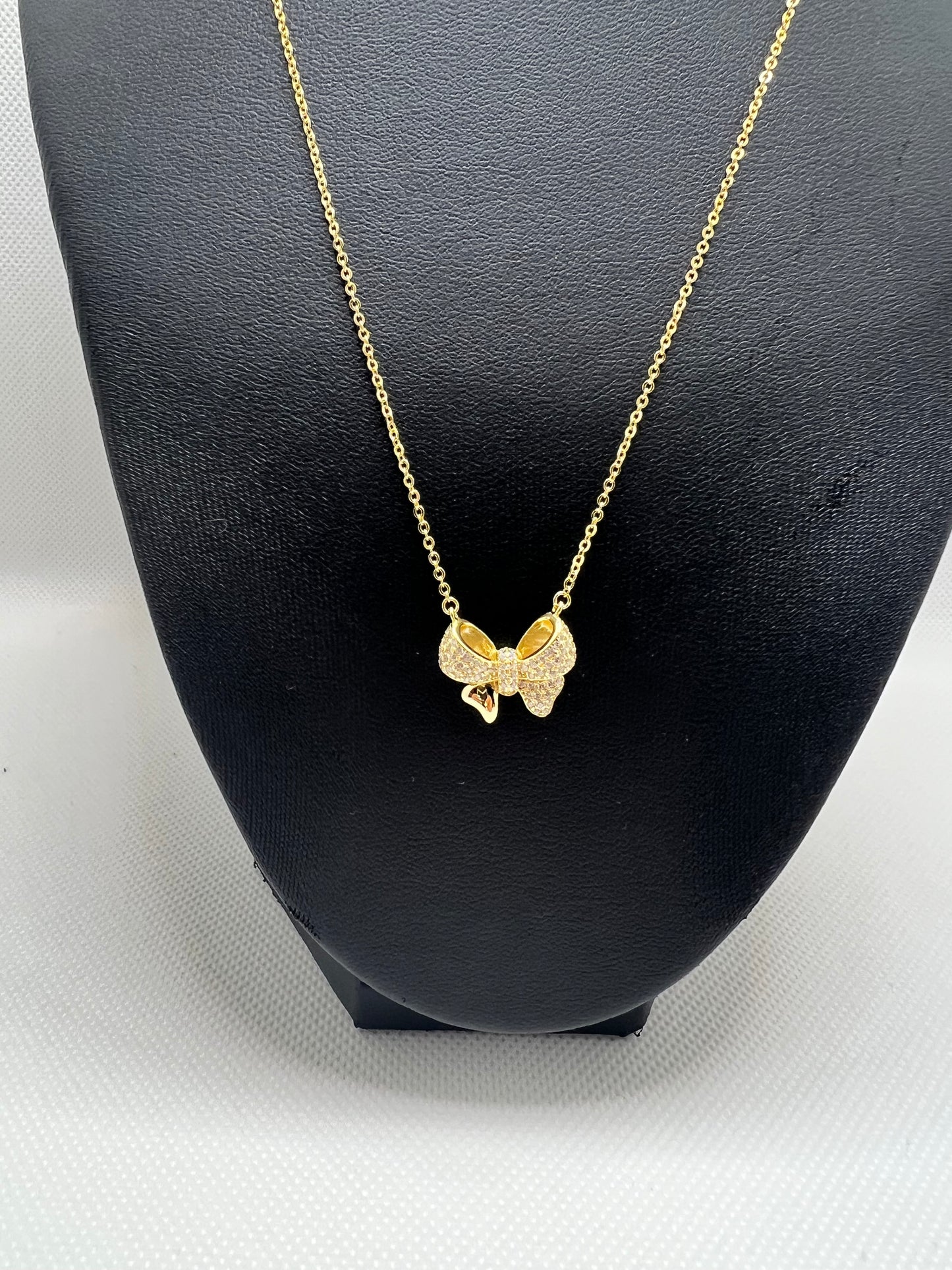 Bow Necklace