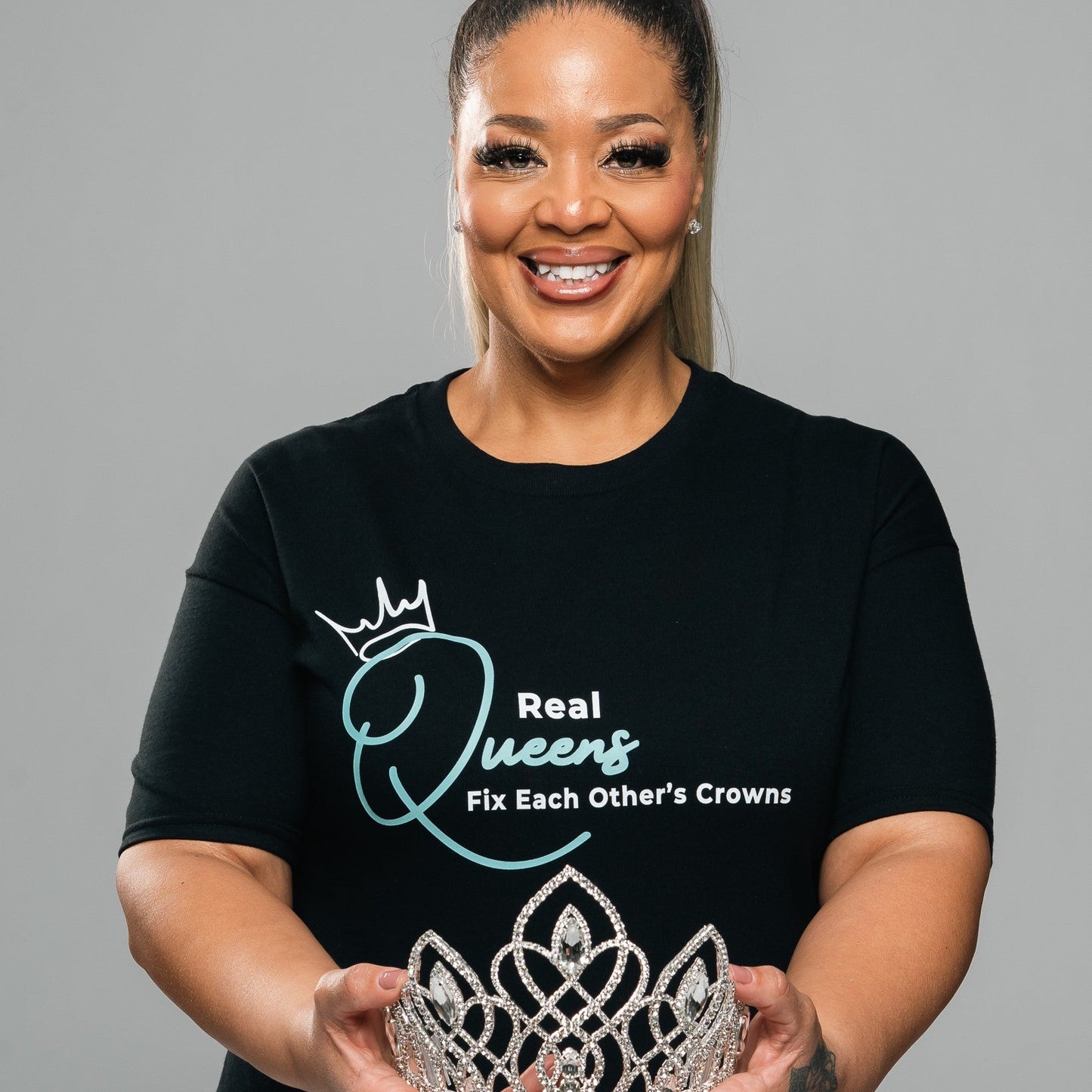 Real Queens Fix Crowns Tee