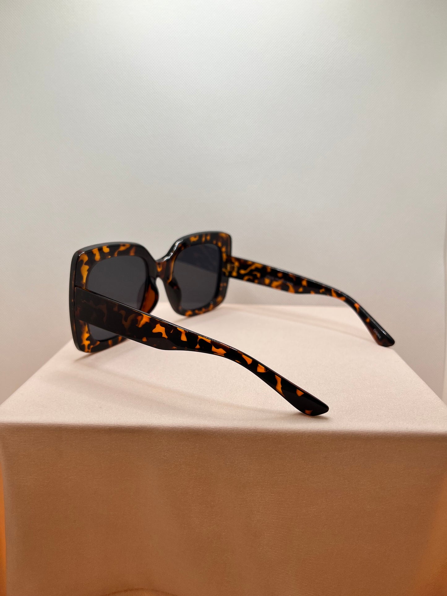 Square Framed Sunglasses