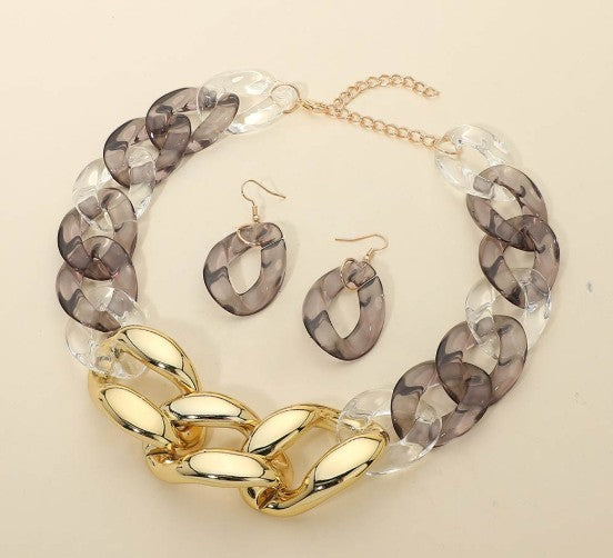Chain Link Necklace Multi Color: Grey, Clear, and Gold