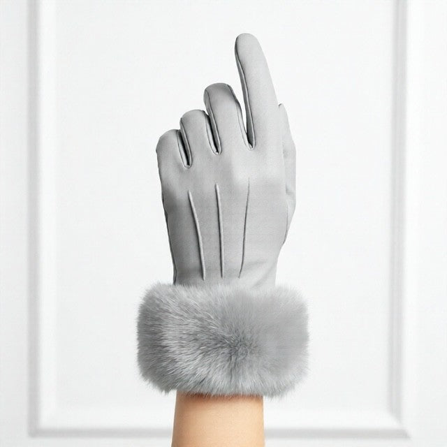 Gloves w/ fur trim